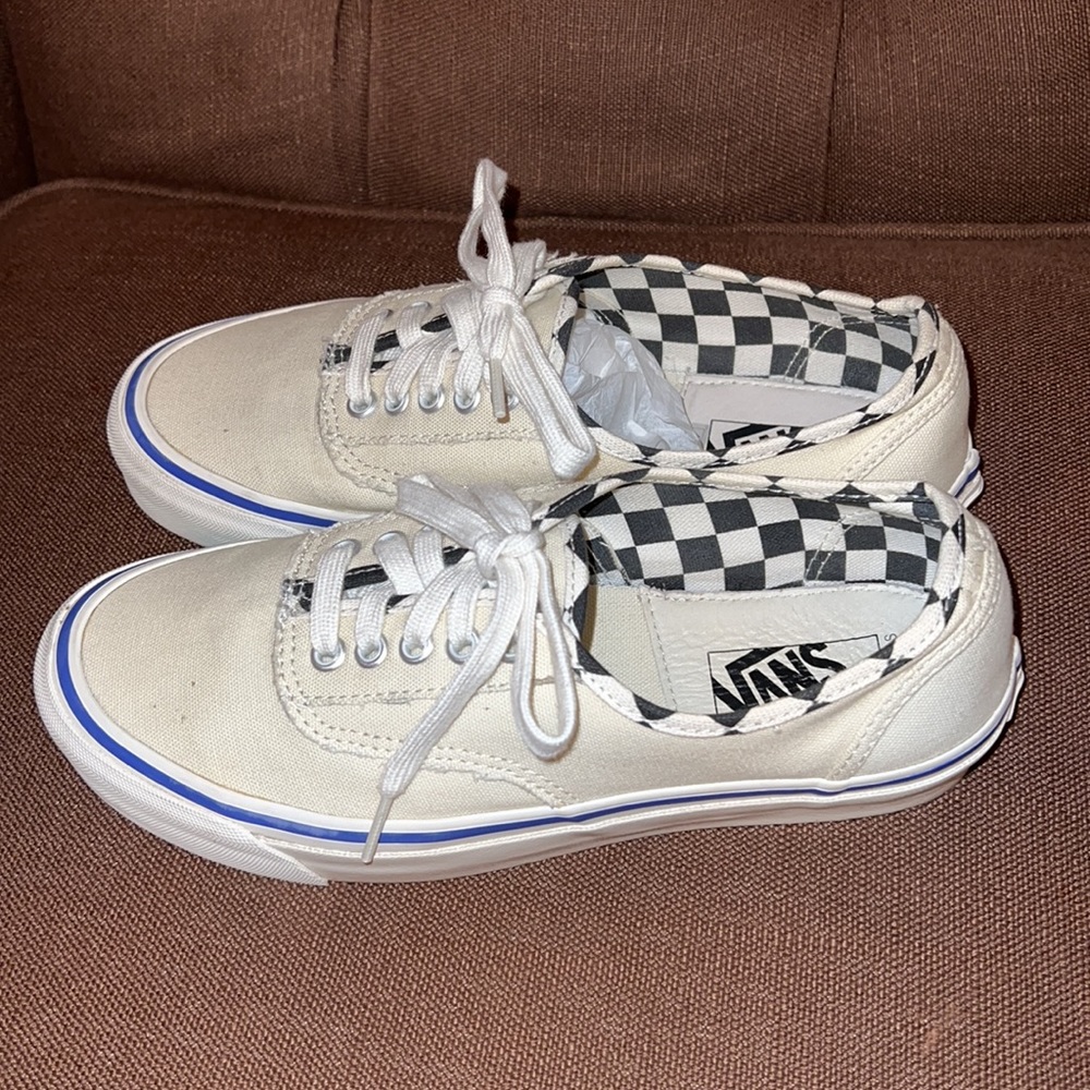 Vans Authentic Style Cream Color Size 8.5 - image 2